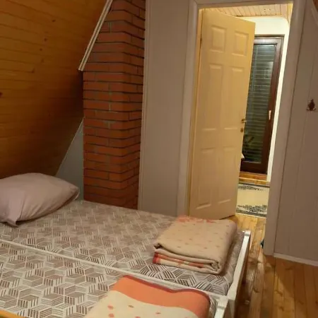 Rujiste Vikendica Weekend House