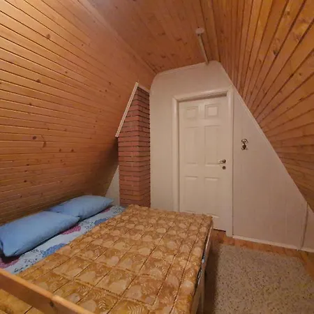 بيت للعطل Rujiste Vikendica Weekend House *