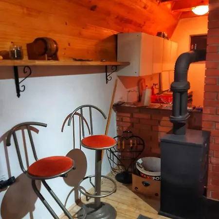 Rujiste Vikendica Weekend House